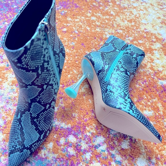 New Gianni Bini Fawlie Snake Print Leather Clear Flared Heel Booties - Picture 12 of 15